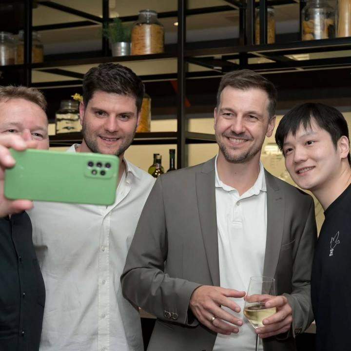  德国名将奥恰洛夫发声；中国男乒伦敦世乒赛前景分析；竞争格局趋于多元。 体育新闻 德国名将奥恰洛夫发声；中国男乒伦敦世乒赛前景分析；竞争格局趋于多元。 体育新闻