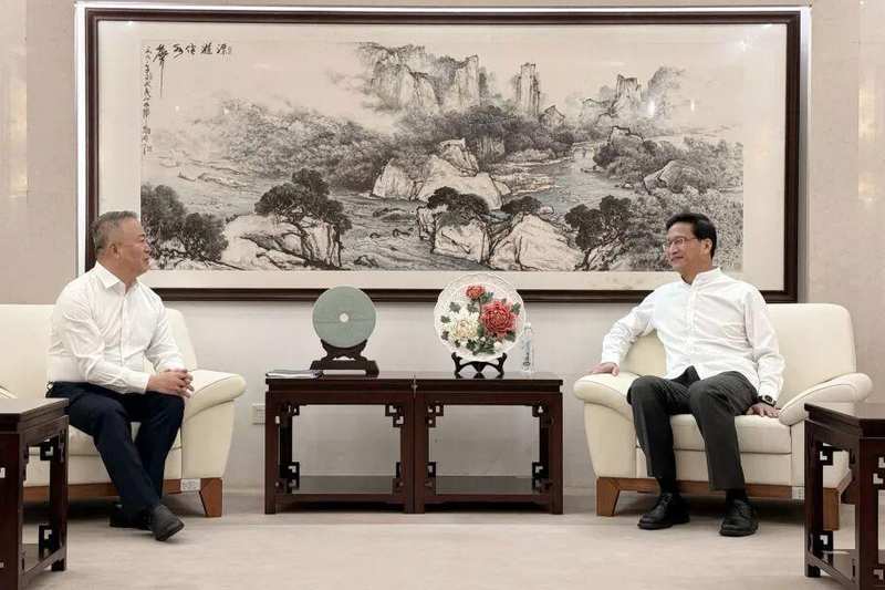  王博董事长出访斯里兰卡，深化经贸合作；高层会晤频频，推动项目落地。 企业服务 王博董事长出访斯里兰卡，深化经贸合作；高层会晤频频，推动项目落地。 企业服务