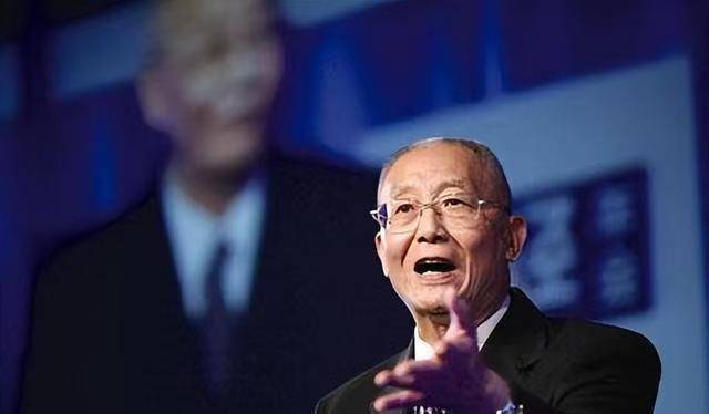  90岁魏纪中争议不断？带你读懂中国体育幕后的那些风波 体育新闻