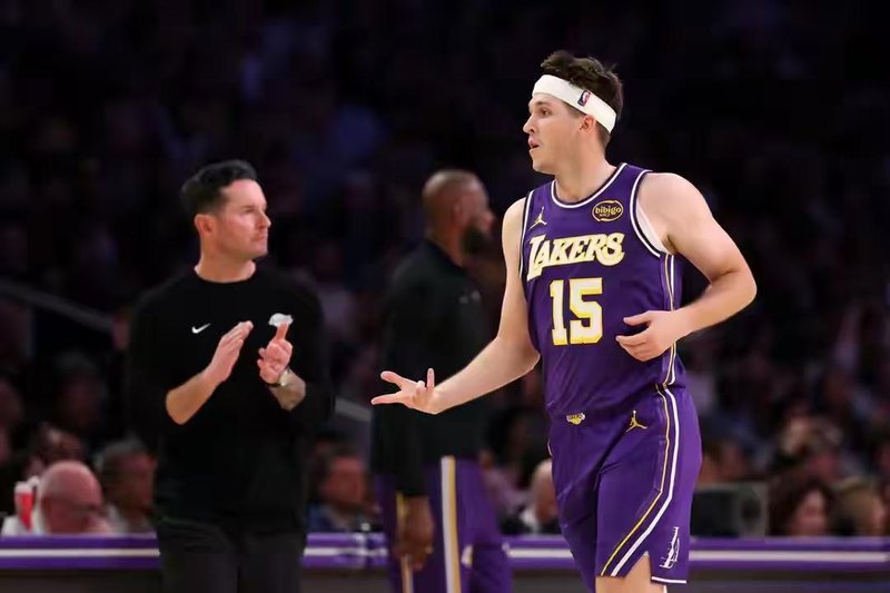  从场均垃圾合同到单场28助攻：那个被所有人低估的控卫，终于杀回来了 体育新闻