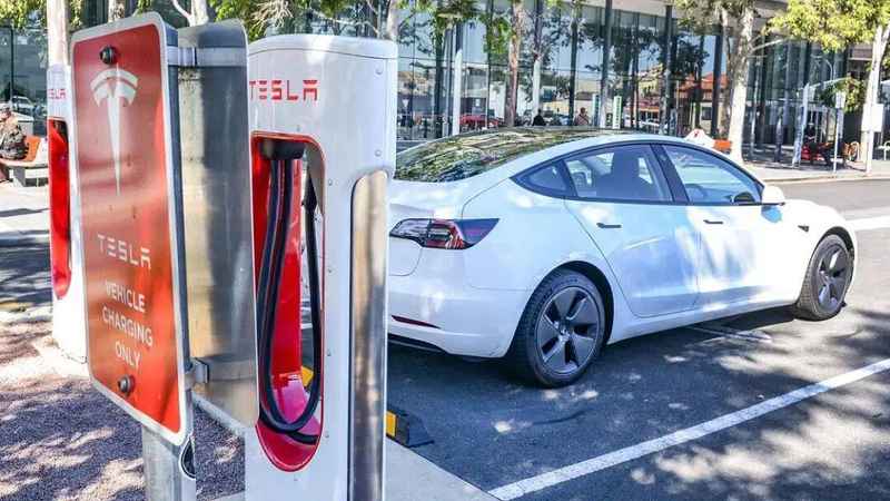  【技术解密】兆瓦级闪充：比亚迪如何用“9分钟革命”重塑电动车补能格局 汽车科技