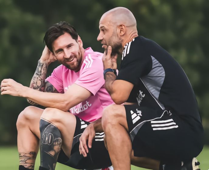 【战术复盘】马斯切拉诺下课：一场被权力博弈吞噬的技术革命 体育新闻